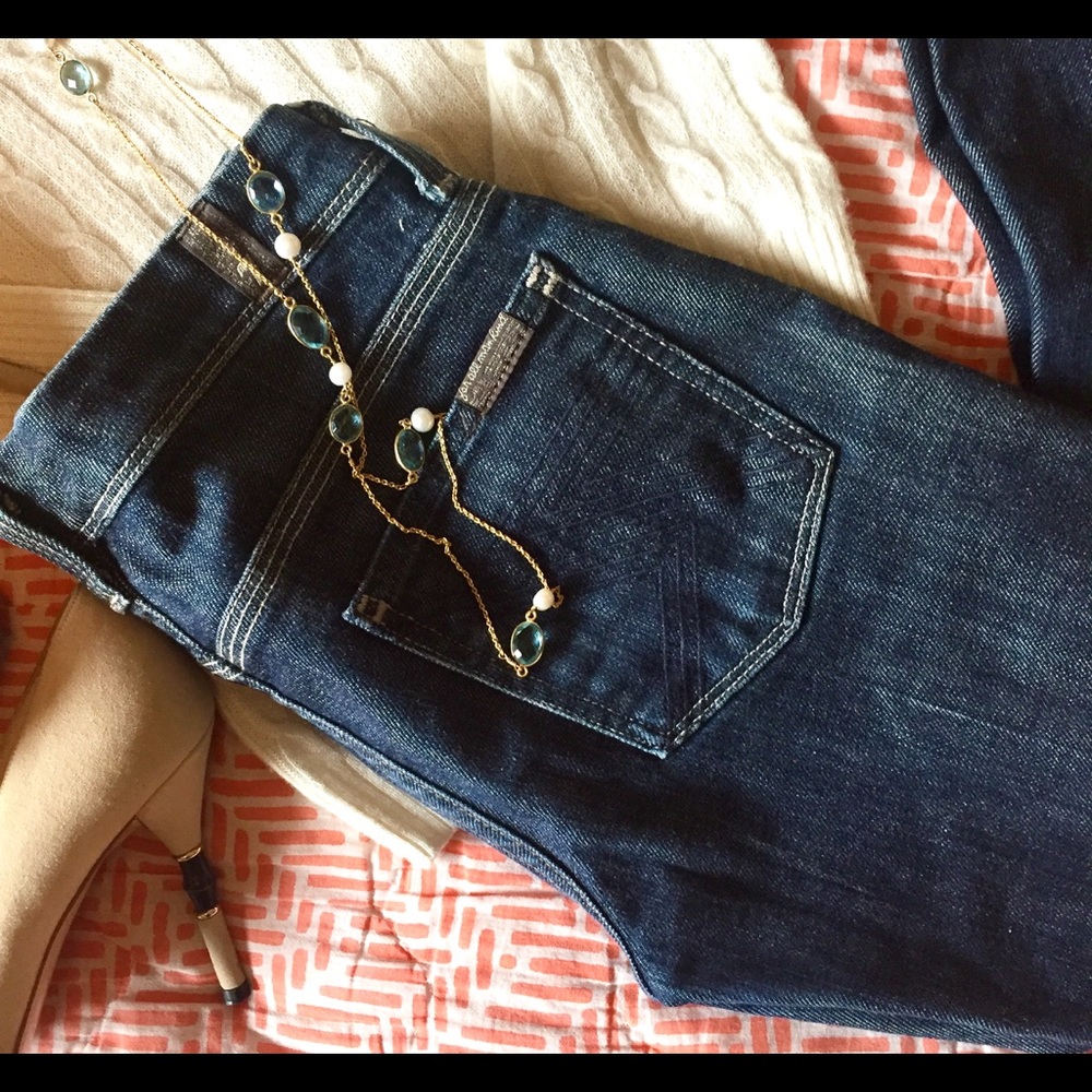 Get a buttlift in these 7s Flynt!